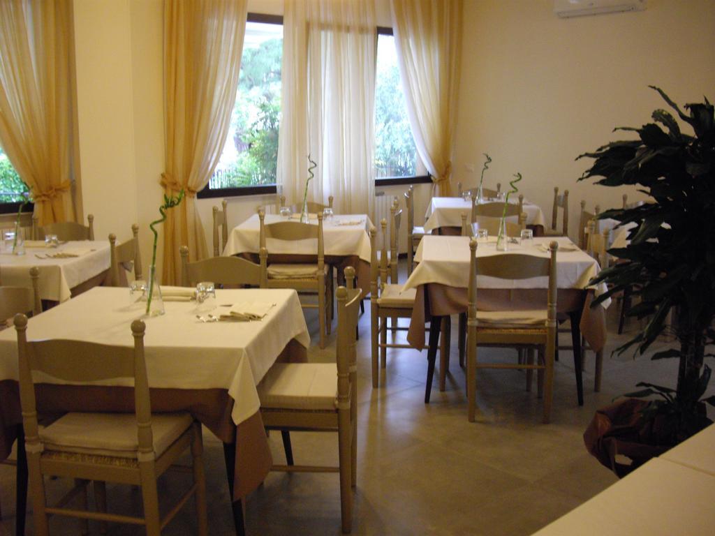 Residenza Hotel Garden Toscolano-Maderno Exterior foto
